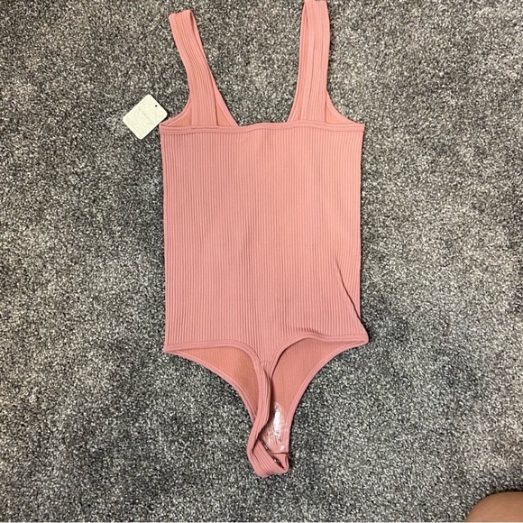 NWOT free people intimately pink ribbed bodysuit Xs/s - Picture 3 of 7